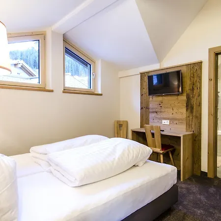 Hotel apartamentowy Forum 4*